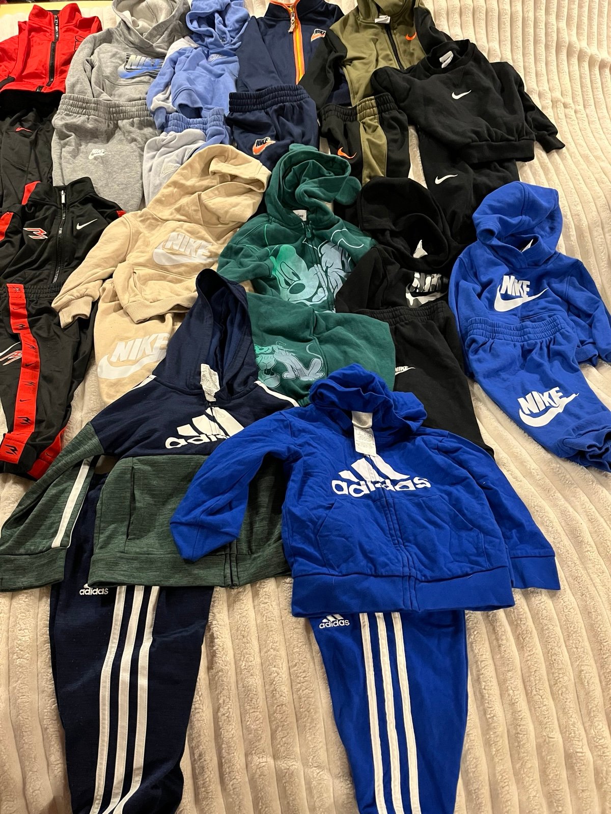 Nike Adidas  Gap Sweatsuit Bundle Boys Size 2T 13 Outfits 26 Pieces Total Lot