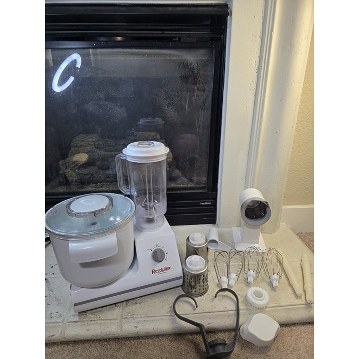 WonderMix WM-Endurance Mixer with Blender and attachments Working