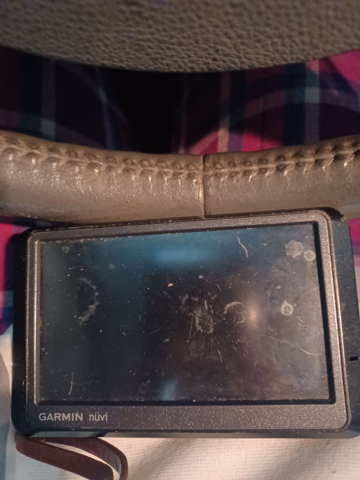 Garmin nuvi gps 4.3 size screen barely used only tested I believe