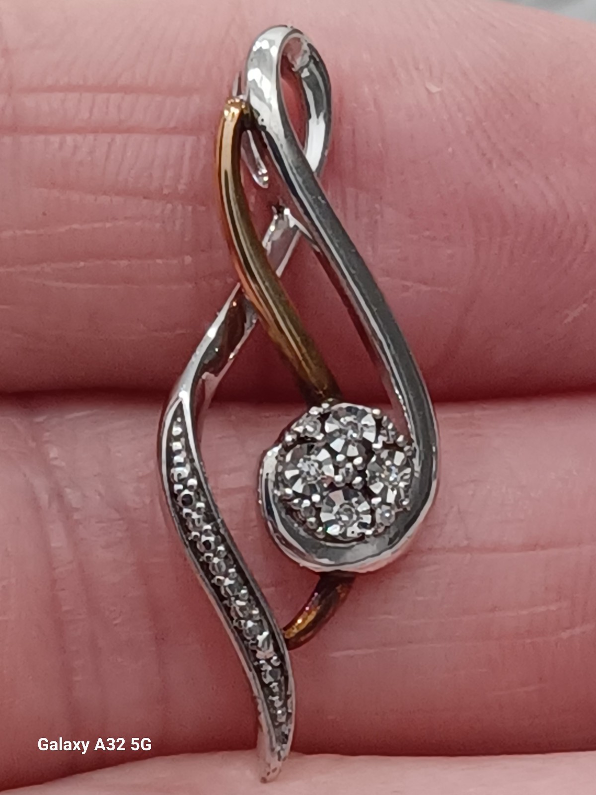 Vtg.Designer RJ-10 kt.gold& sterling silver genuine diamonds pendant