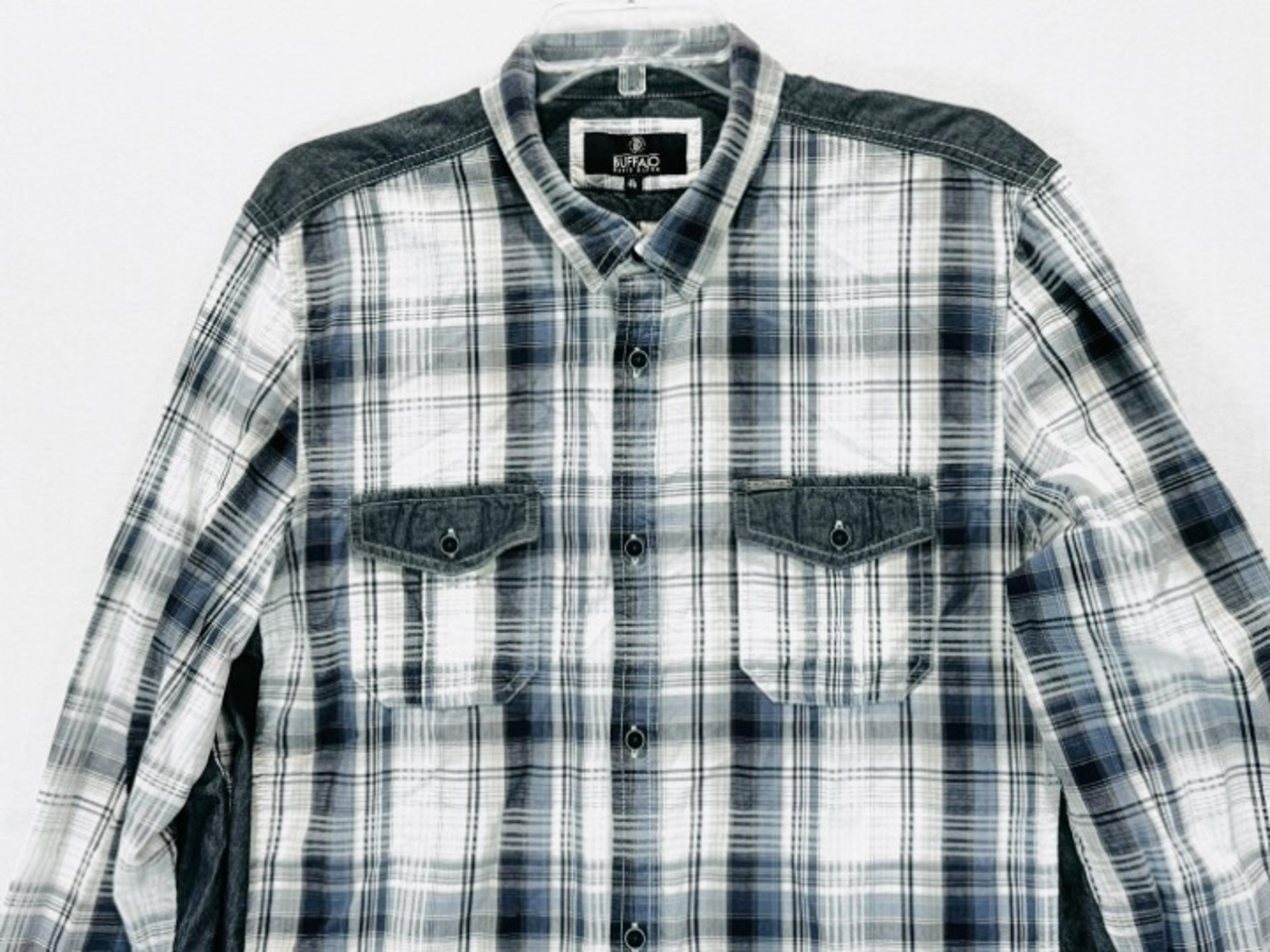 Buffalo David Bitton Shirt Mens Size XL Blue White Plaid Button Long Sleeve