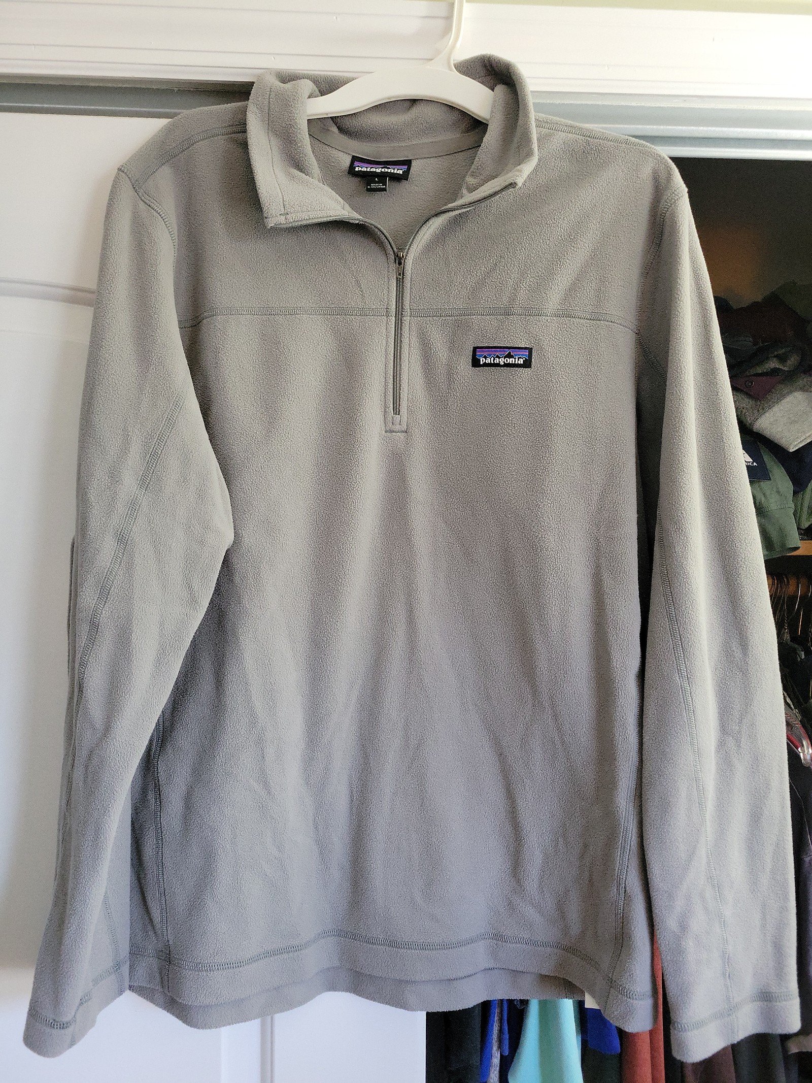 Patagonia Grey 1/4 zip fleece
