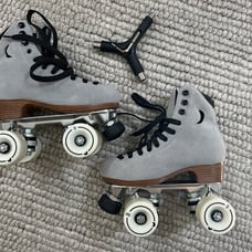 moonlight roller skates size 6(5-5.5)