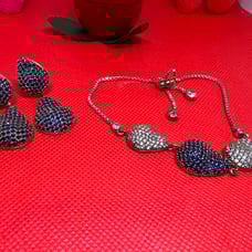 Bracelet and earrings