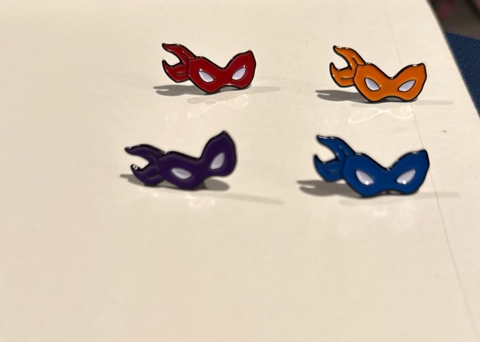 TMNT Set of 4 Masks Sdcc 2024 Exclusive IDW Promo Pins