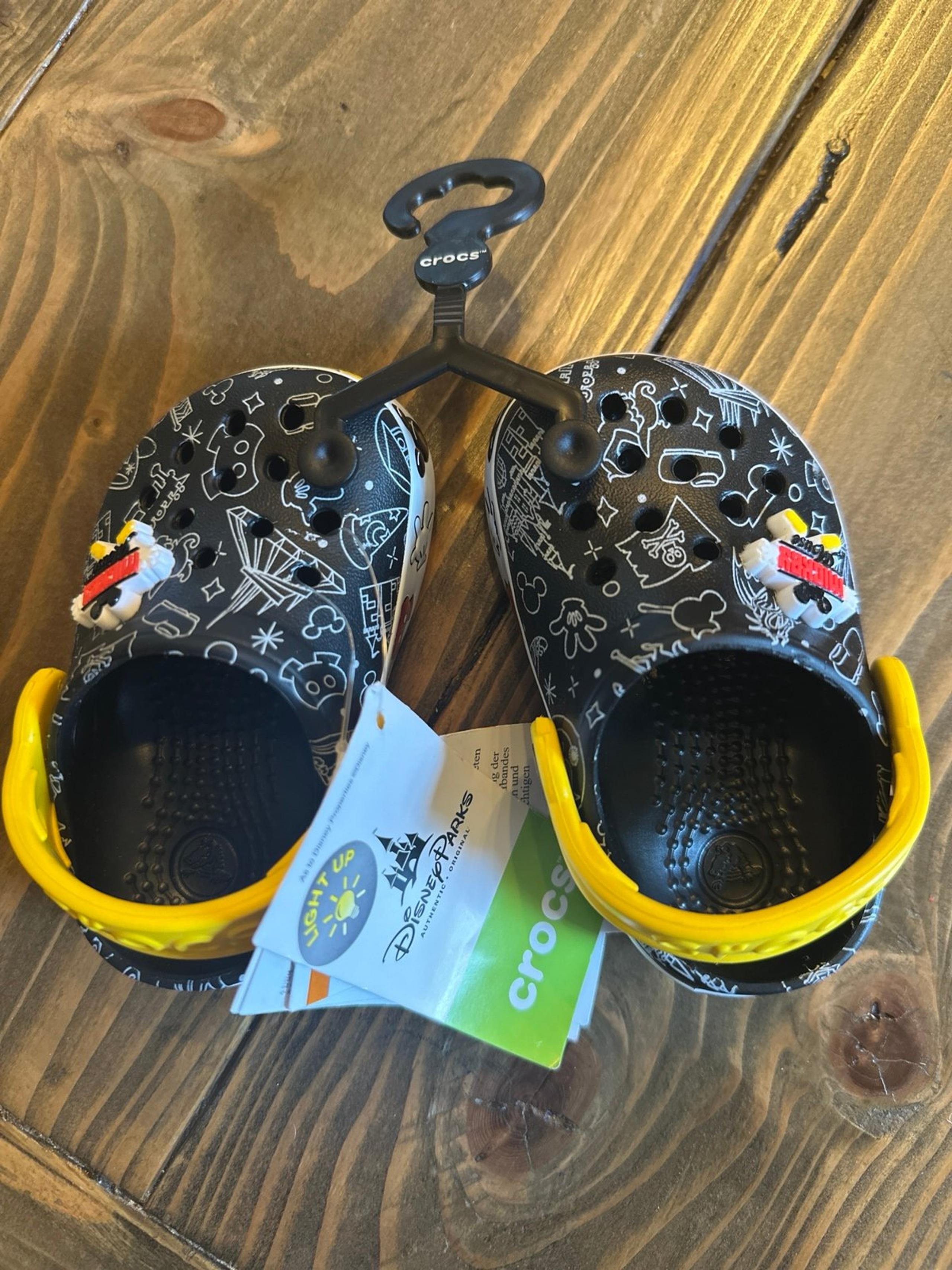 Mickey light up crocs toddler 4