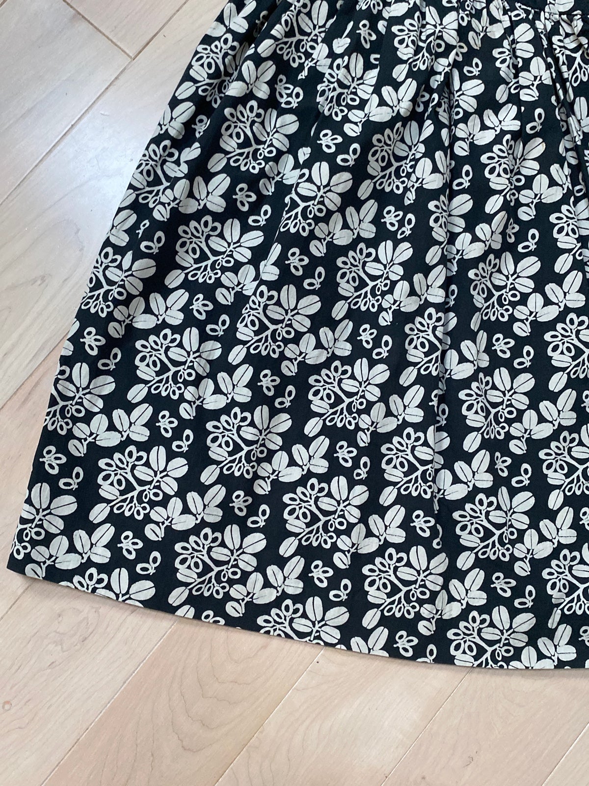 $300 Bonpoint cotton black floral Dress 6