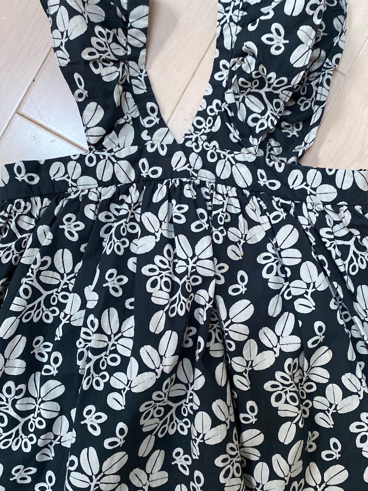 $300 Bonpoint cotton black floral Dress 6