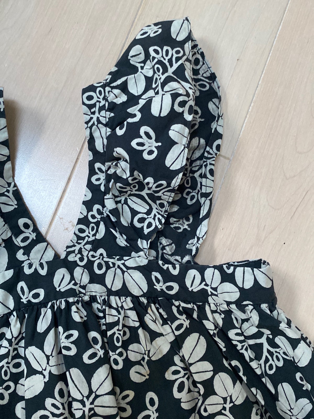 $300 Bonpoint cotton black floral Dress 6