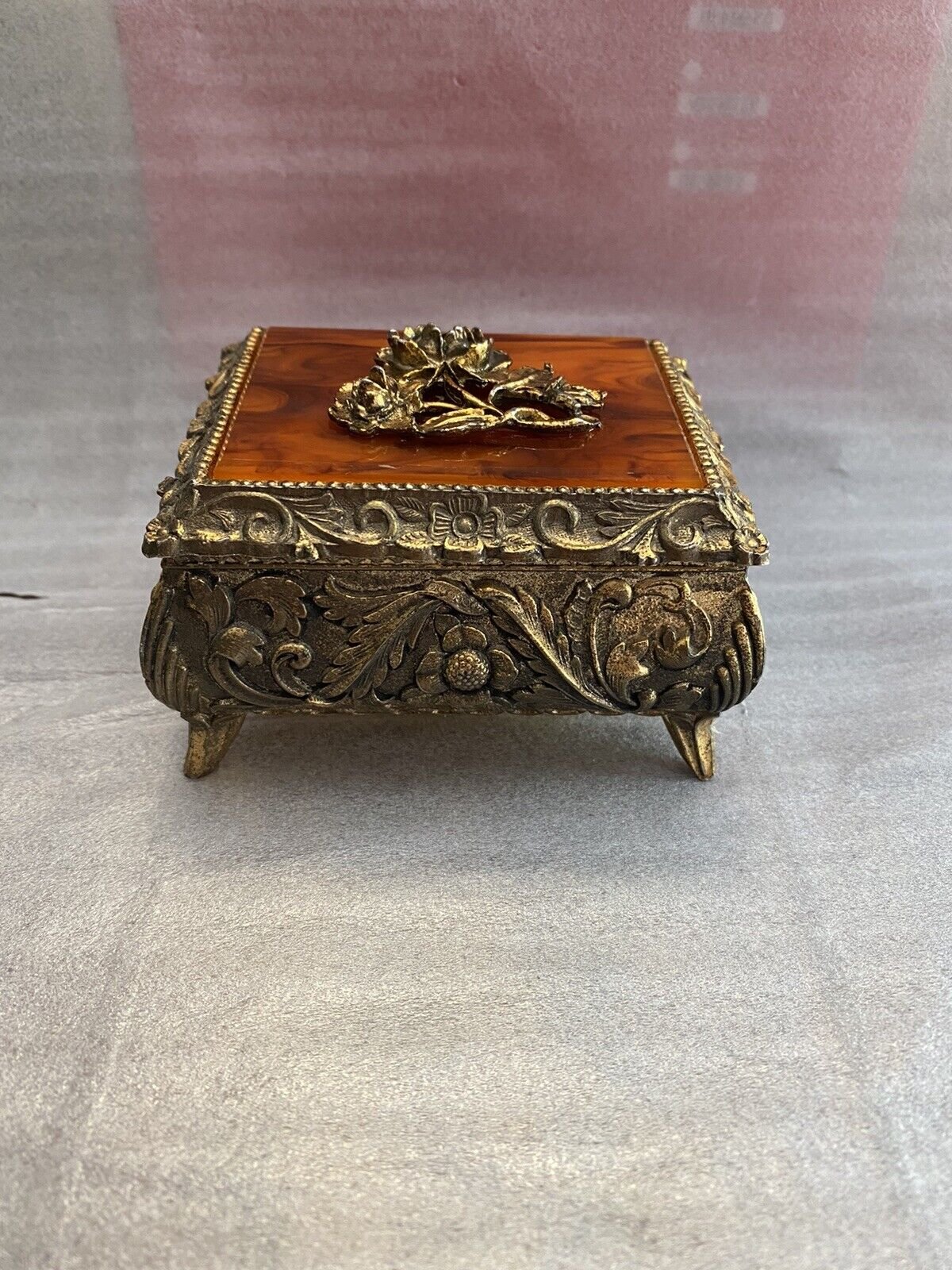 Small Ornate Vintage Collectible Music Trinket Box W Marble Top Gold Rose Top LR