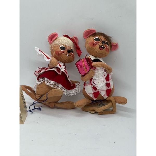 Vintage Annalee Mobilitee Dolls Inc Set Of 2 Valentines Day Mice Dolls 5” Tall Vintage Annalee Mobilitee Dolls Inc Set Of 2 Valentines Day Mice Dolls 5” Tall