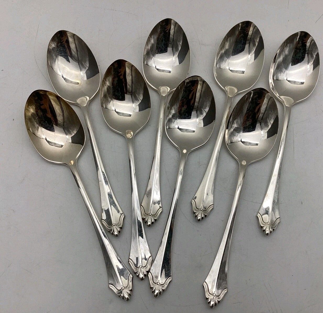 Set 8 Oneida Community Belcourt Silverplate Soup Spoons Tablespoons