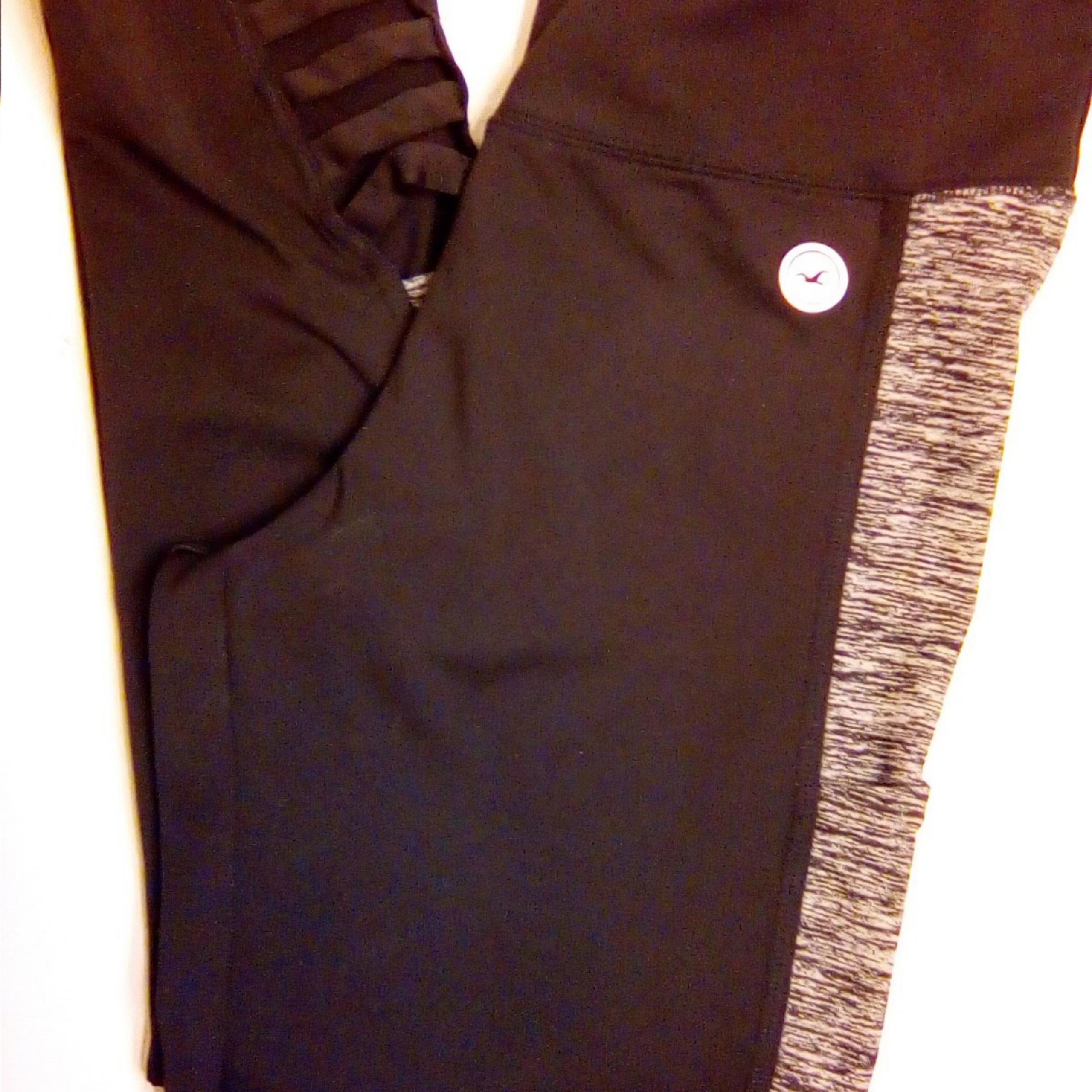 Hollister Cali Sport Womens Capris Black/Black & White Marble  Leggings - Small