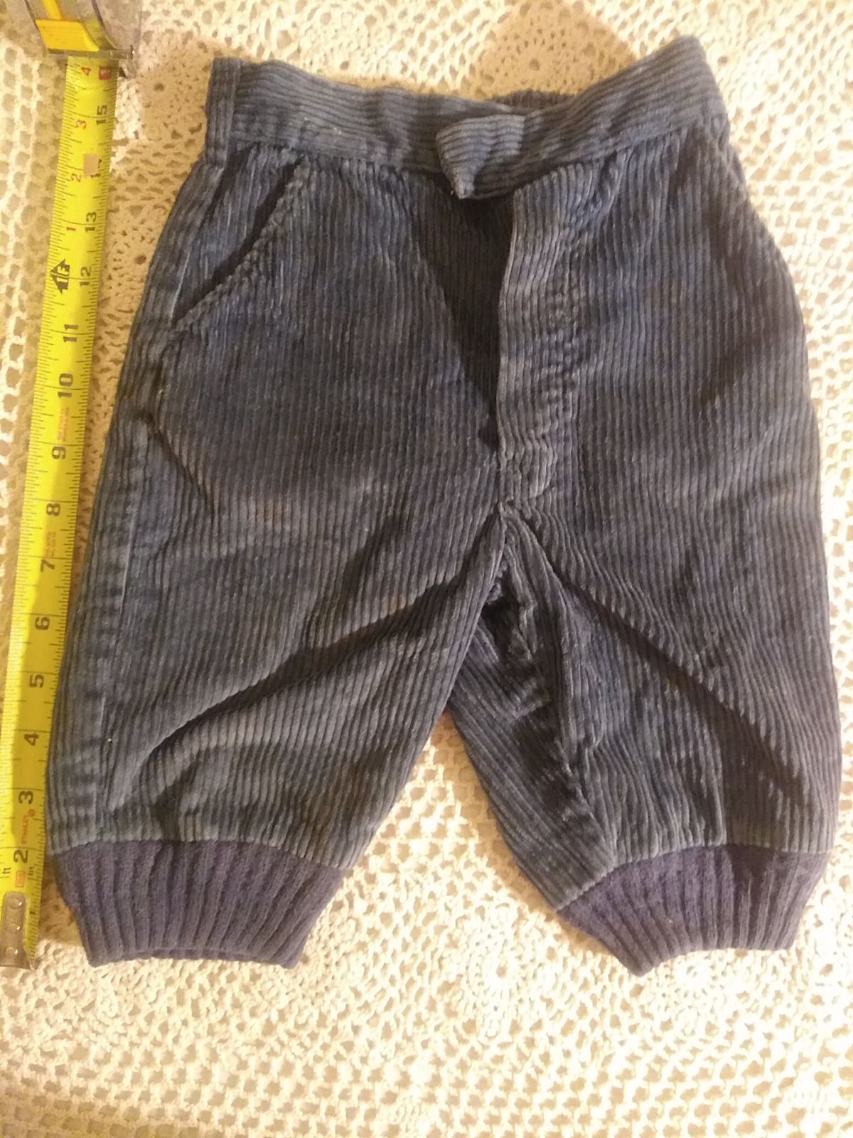 Jack Tar Tog vintage Curduroy pair of pants 15 1\2 top to bottom tag has no size