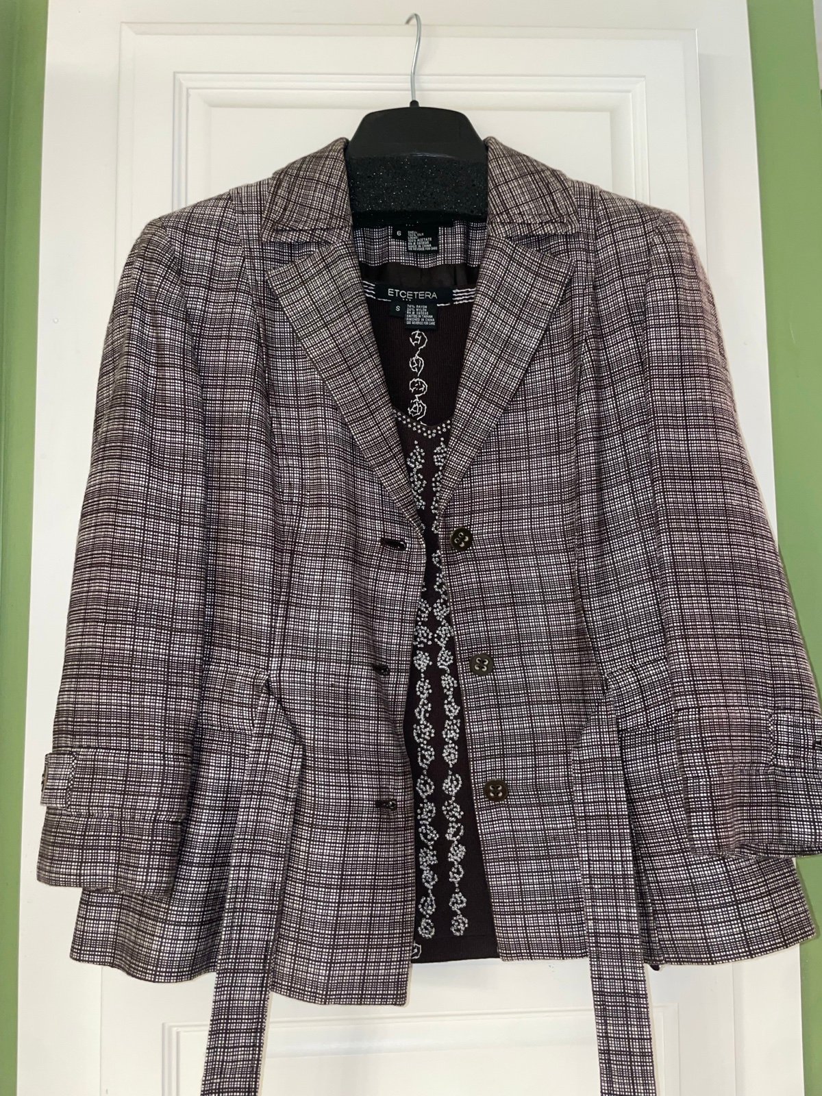 Skirt suit