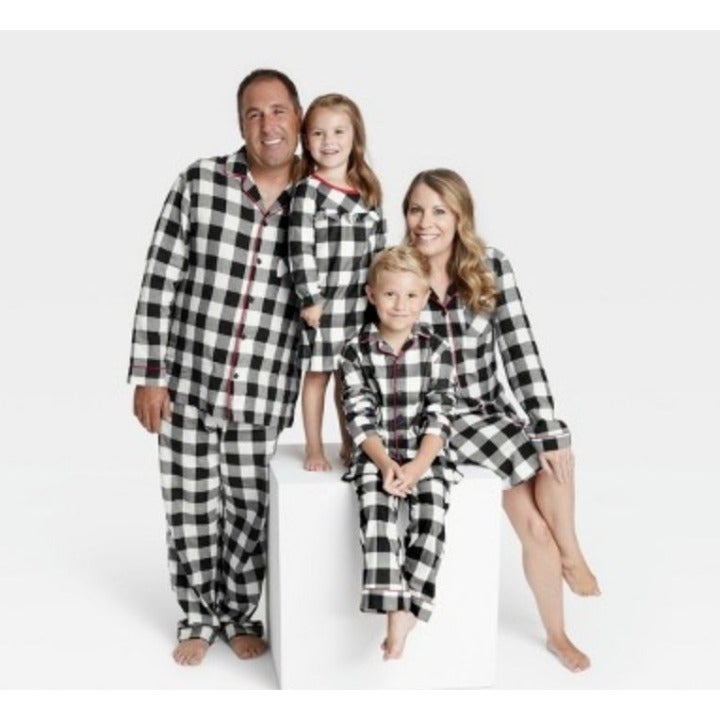 NWT Wonder Shop Long Sleeve Plaid Family Pajama Set, Gray