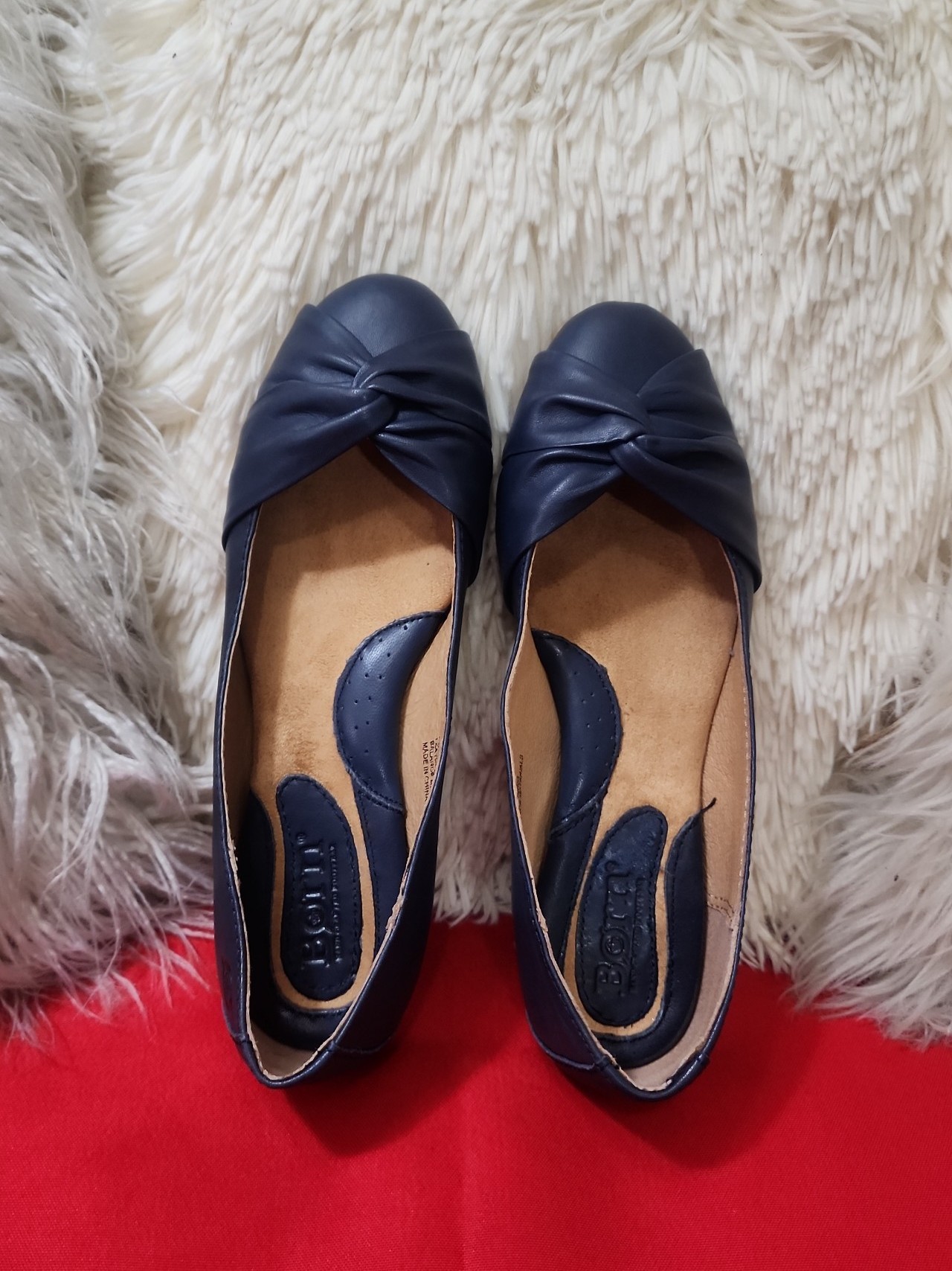 BORN LILY FLATS