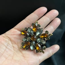 VINTAGE AMBER YELLOW GOLD ROOTBEER RHINESTONE RIVETED FLOWER STAR 2 Brooch Pin