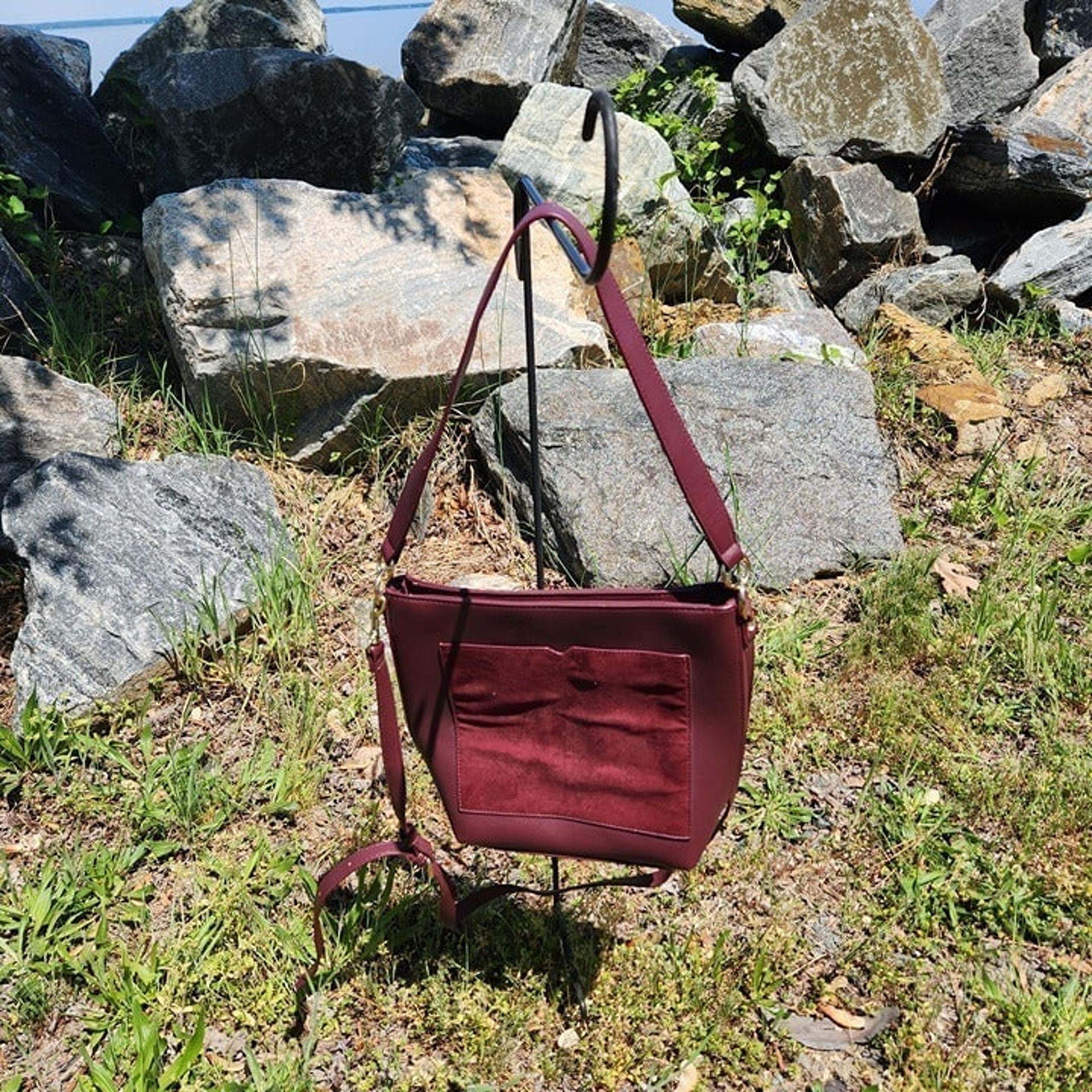 NWOT, Old Navy Basic Large Maroon Shoulder Bag
