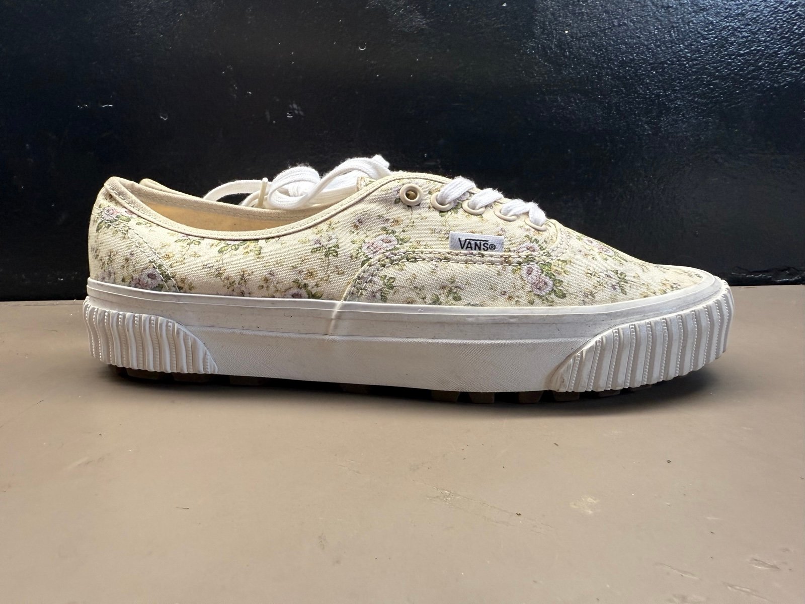 New without Box Unisex Vans Old Skool TC Lug 66 Supply Flower Pattern Size W11