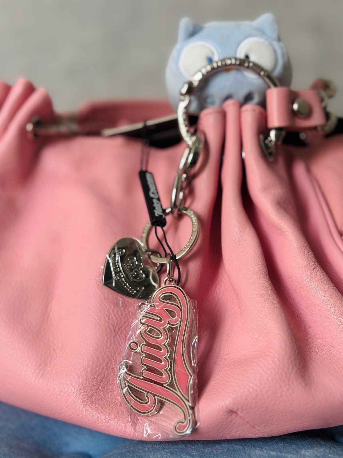 Silver and pink heart KEYCHAIN juicy couture