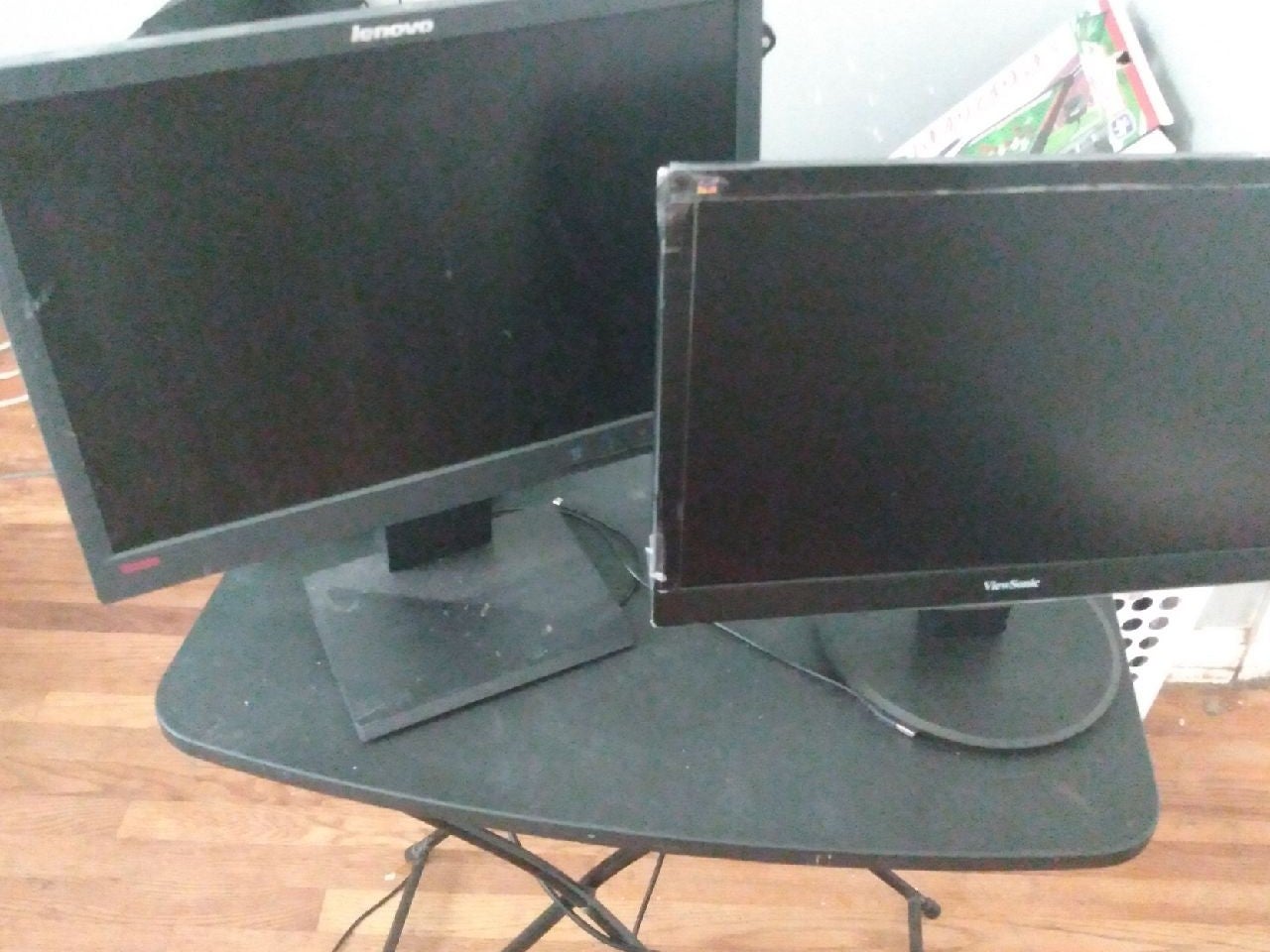 2 monitors