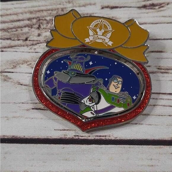 Disney pin all star resorts Buzz and Zurg ornament