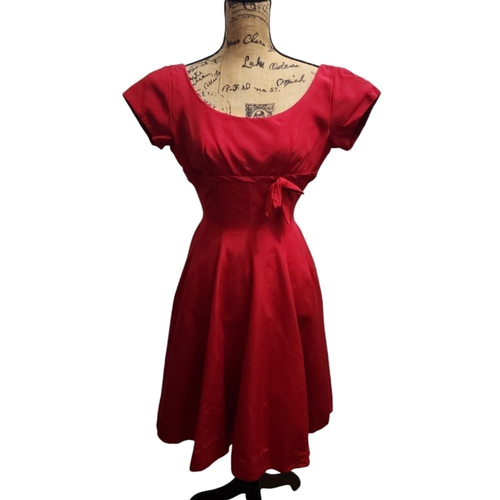 Tailored Junior Vintage Red Dress with Bow Detail Retro Pinup Style