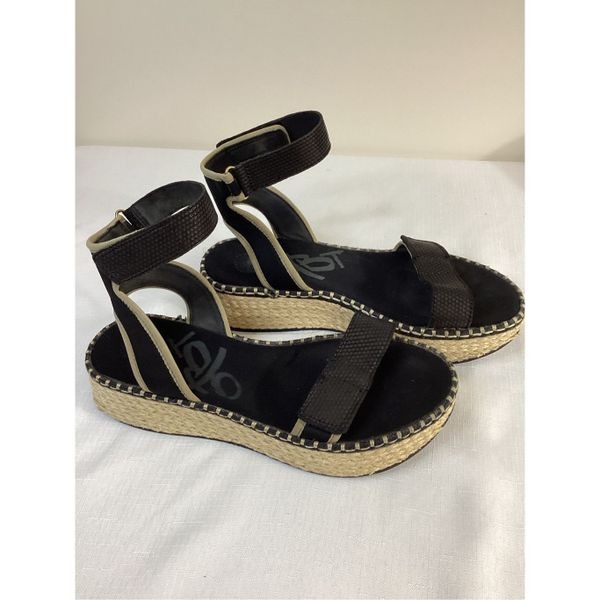 OTBT Women’s Leather and Textile Platform Black Sandal Size 8