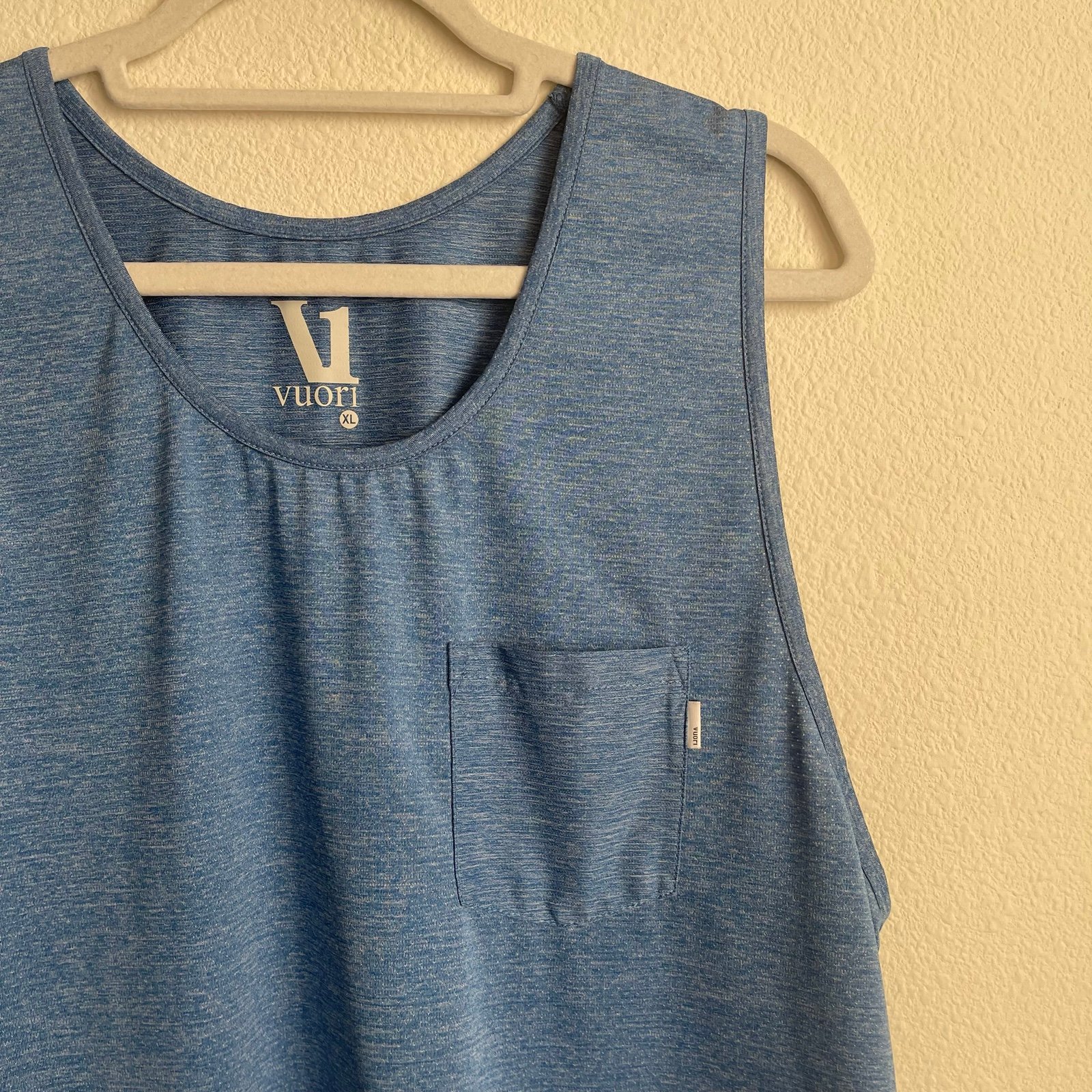 Vuori Heather Breathable Front Pocket Tank Top