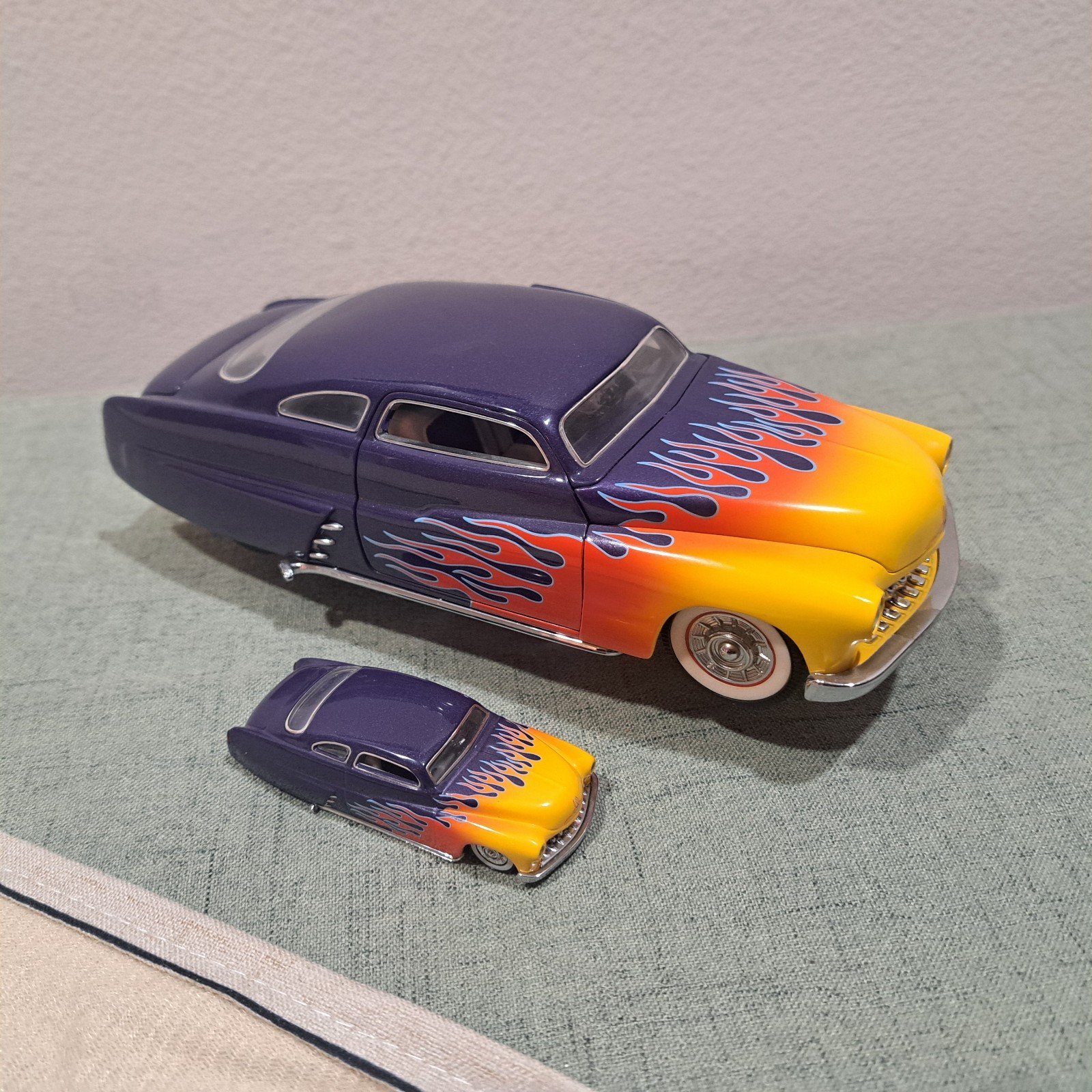 Hot Wheels Legendary '49 MERC 2 Cars 1/24th & 1/64th (purple) Set
