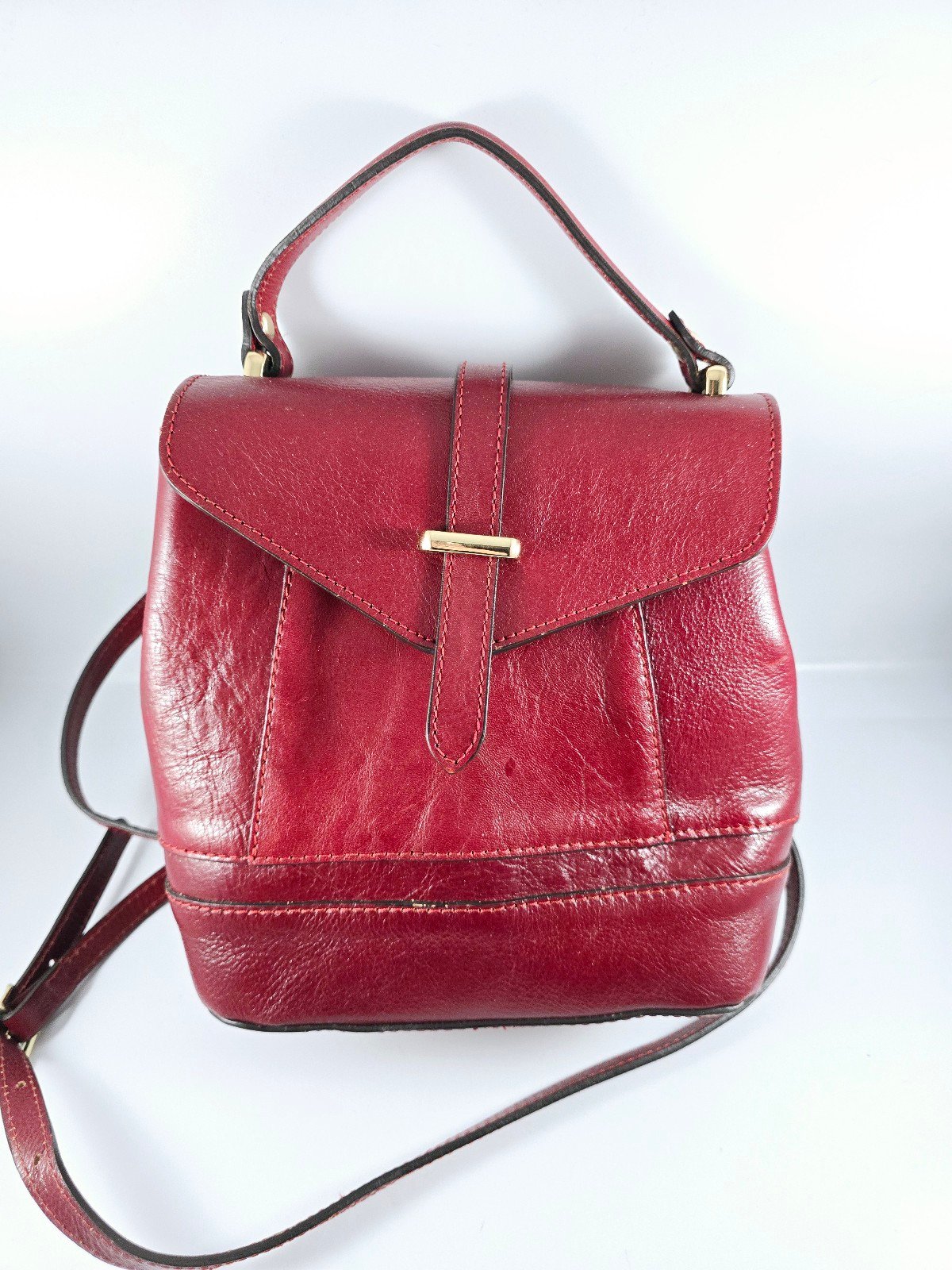 DIVINA FIRENZE Trilli Convertible 3-Way Leather Backpack Ruby