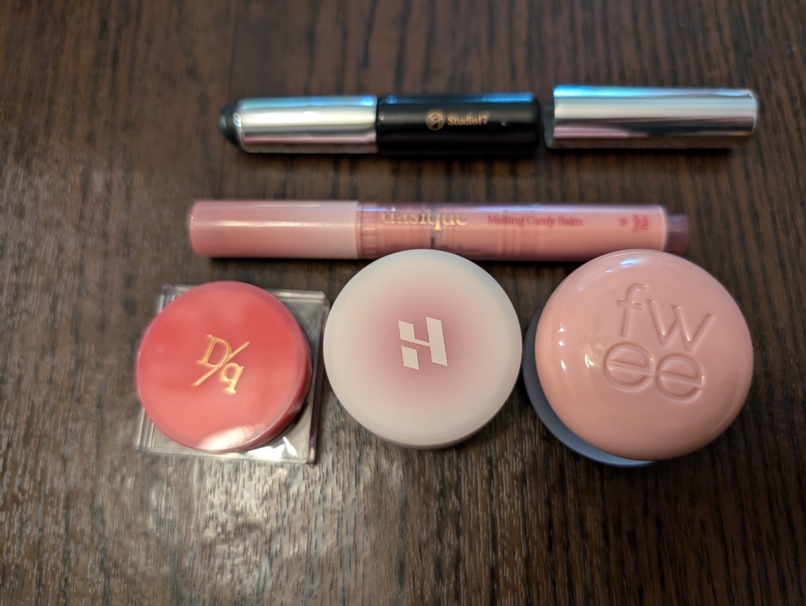 Fwee holika holika dasique lip & cheek pudding pot set with brush