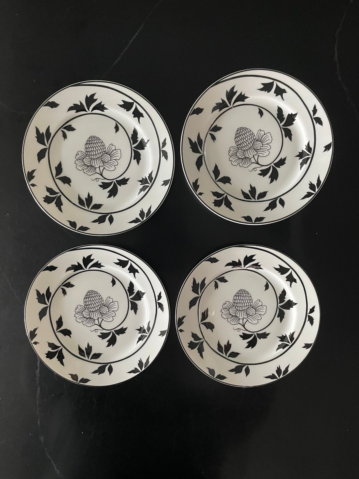 TAITU by Emilio Bergamin plates