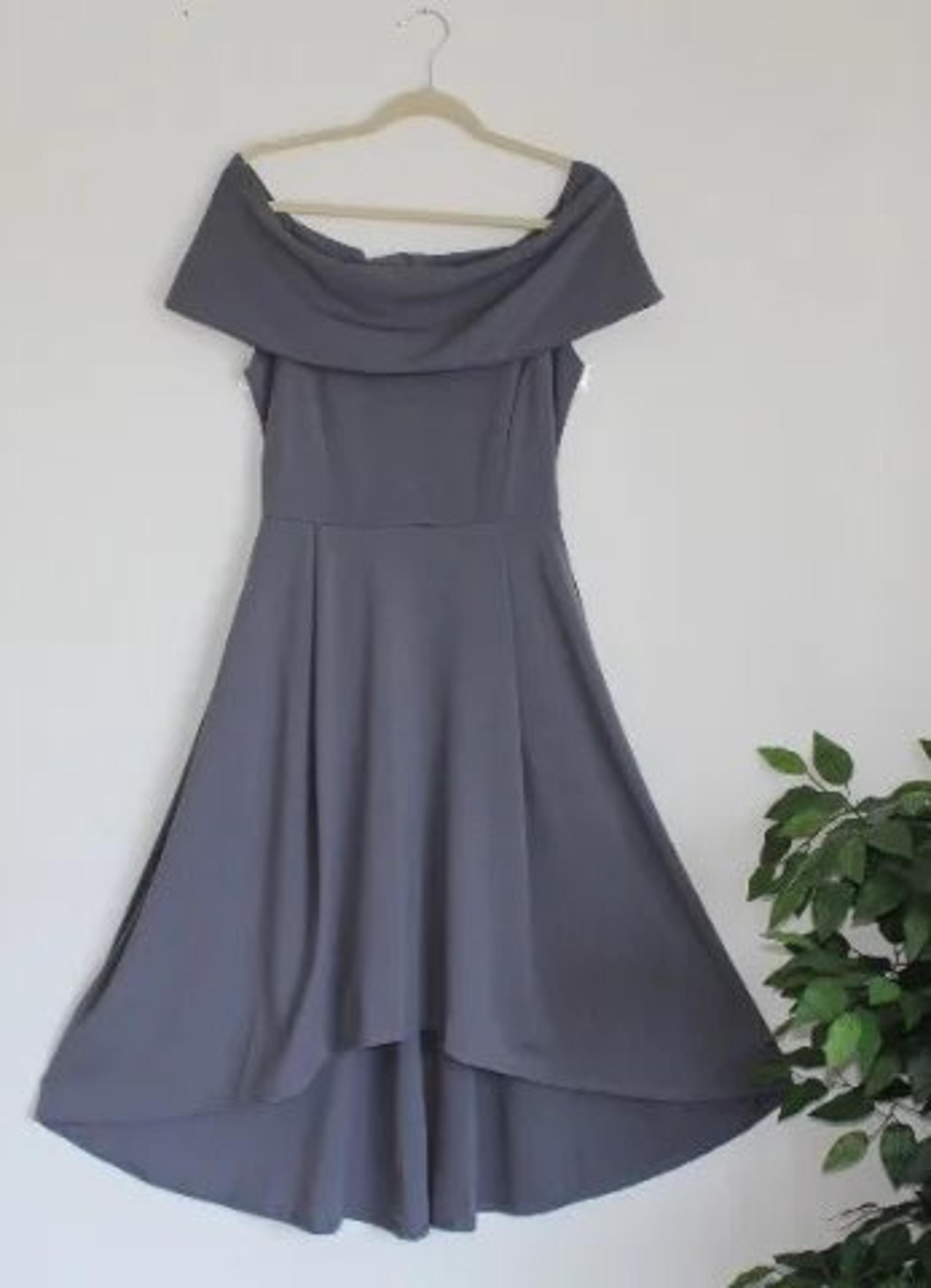 Boohoo Formal Dress