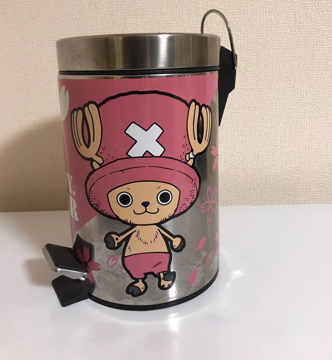 One Piece Chopper Mini Trash Can