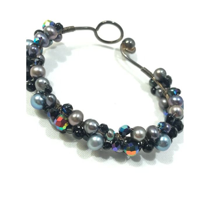 Pearl bracelet from Hawaii, handcrafted pearl jewelry, multi colored