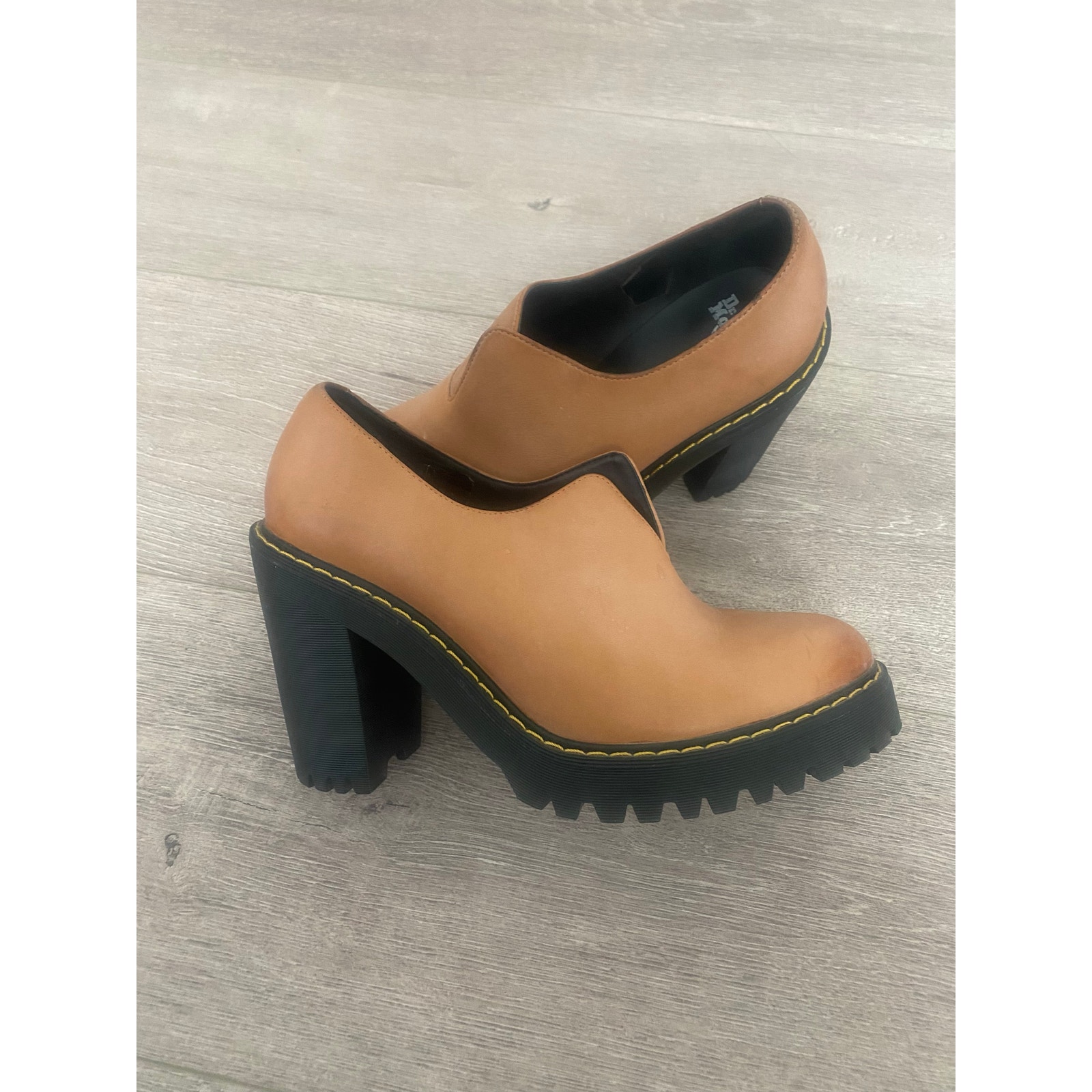 Dr. Martens Womens Cordelia Chunky Heels Slip On Tan Leather Boots Size 9