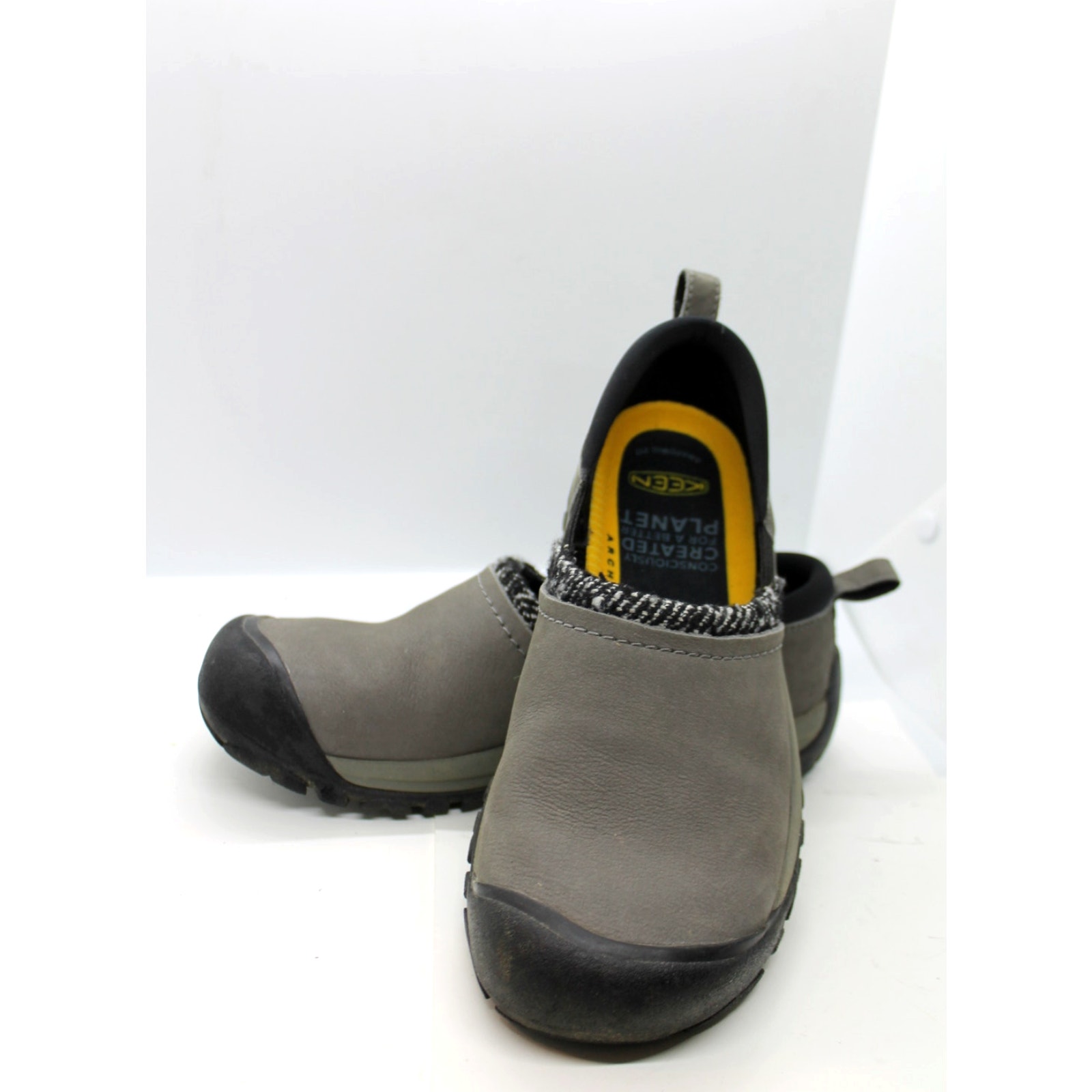 Keen Women's Kaci 2 Insulated Slip On Clogs sz 7.5 M US