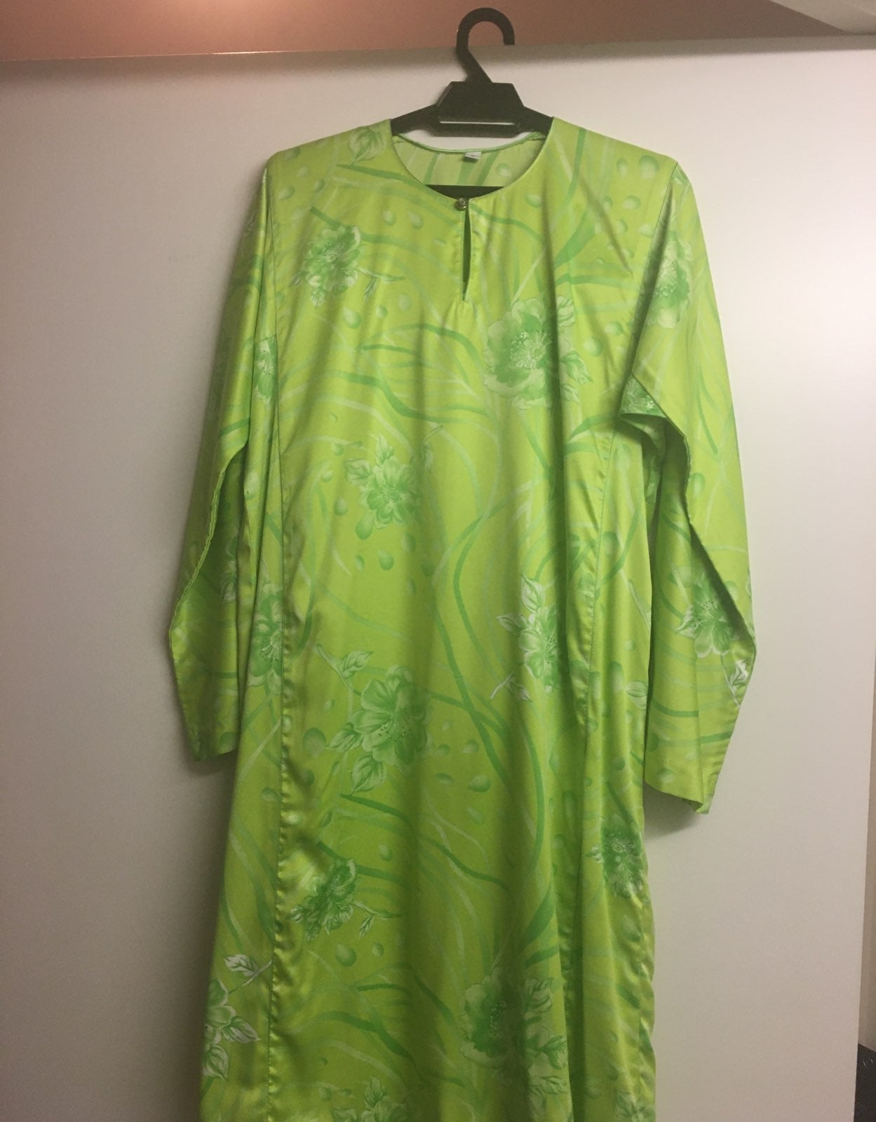 Traditional Dress (Baju Kurung Malaysia)
