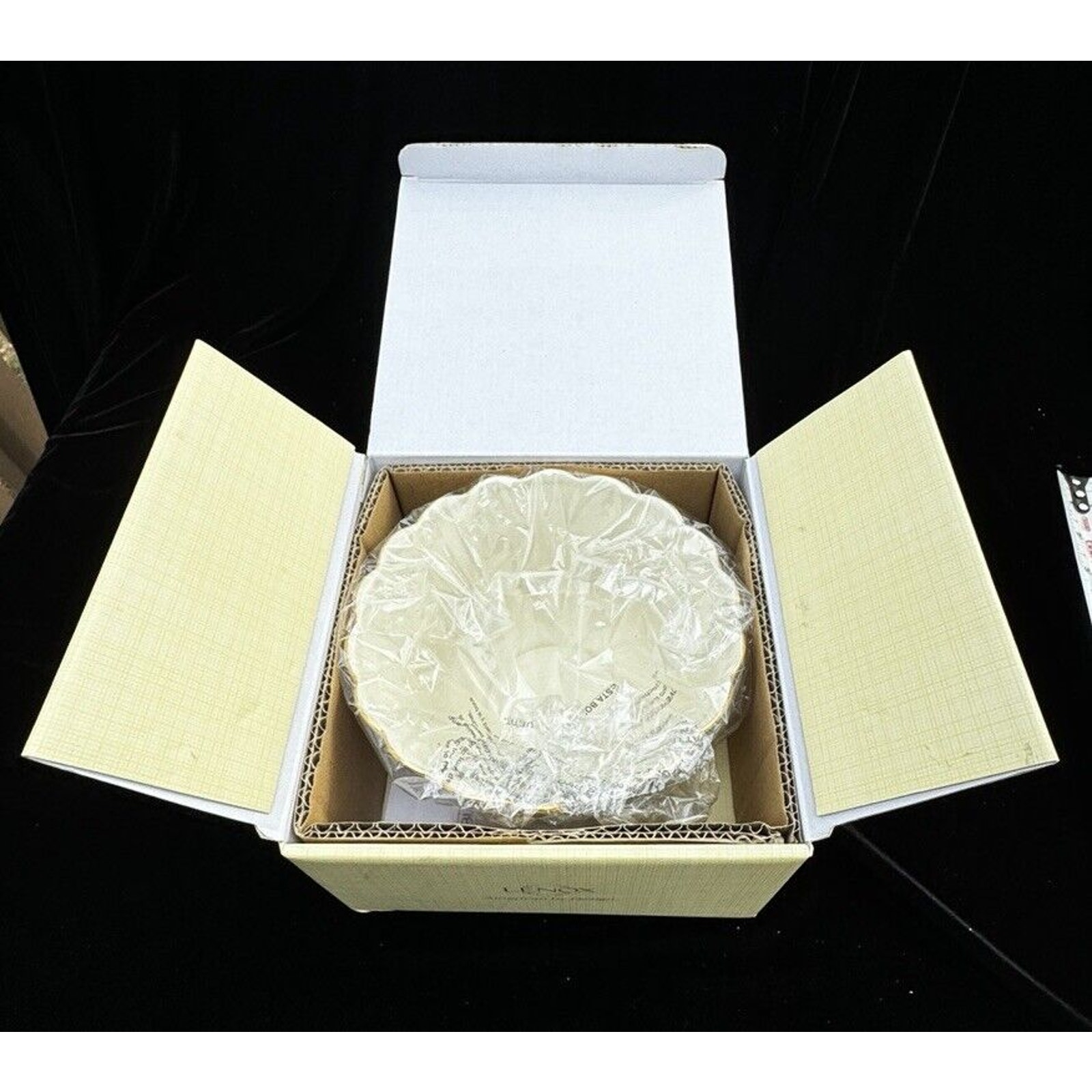 New Lenox Housewarming Treat Bowl House Warming Ivory Swirl Footed Candy Dish