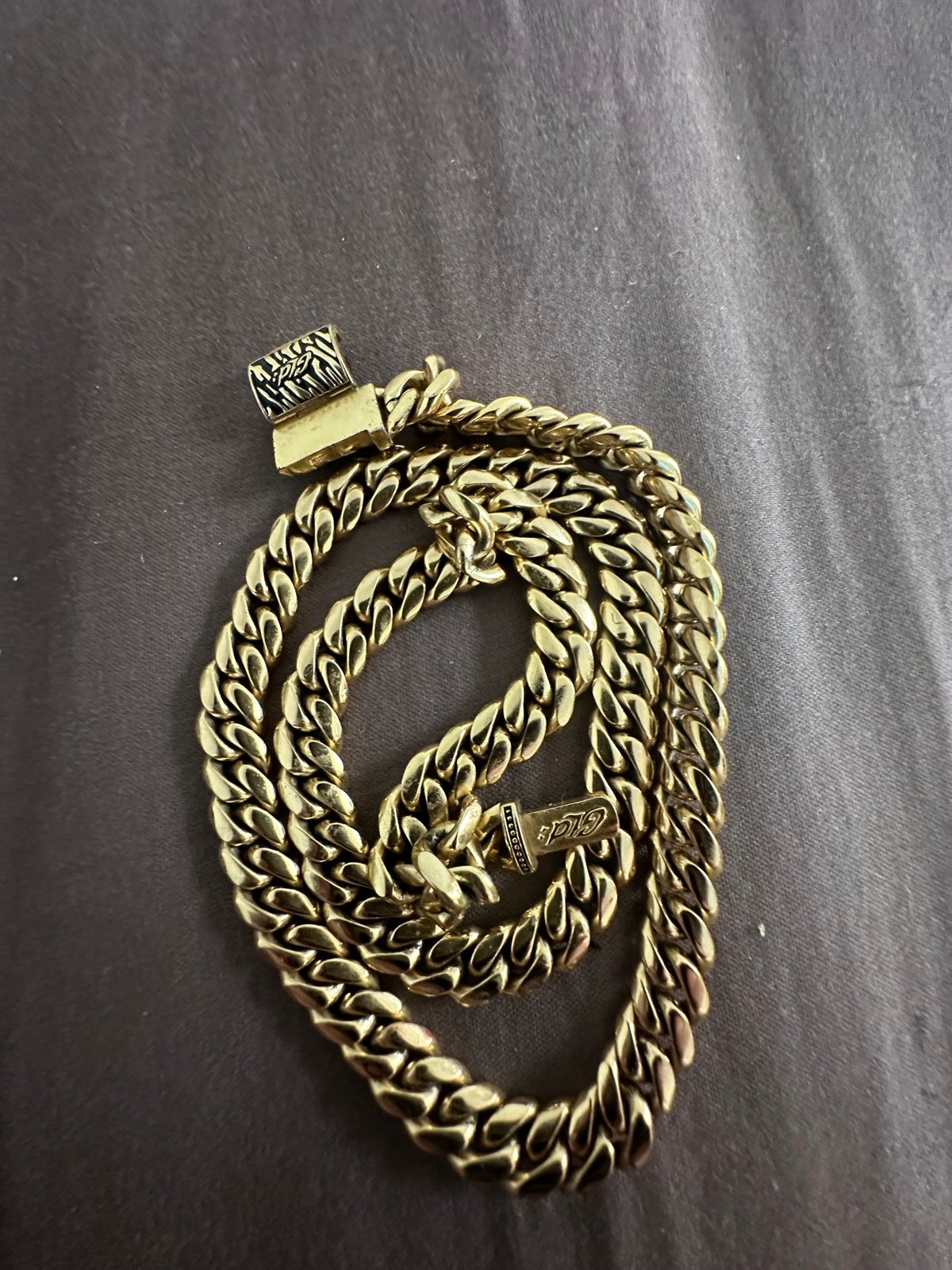 Gld Gold Cuban link chain