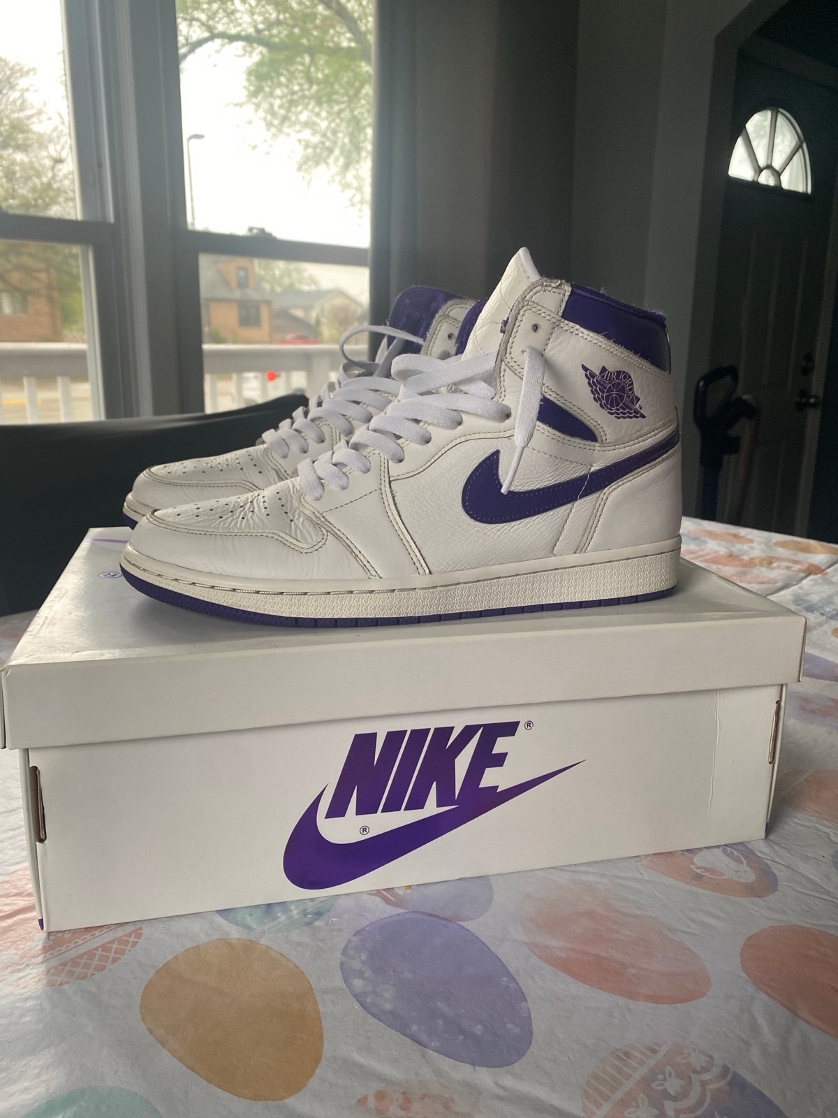 Jordan 1 Court Purple size 9 men and 10/5 women