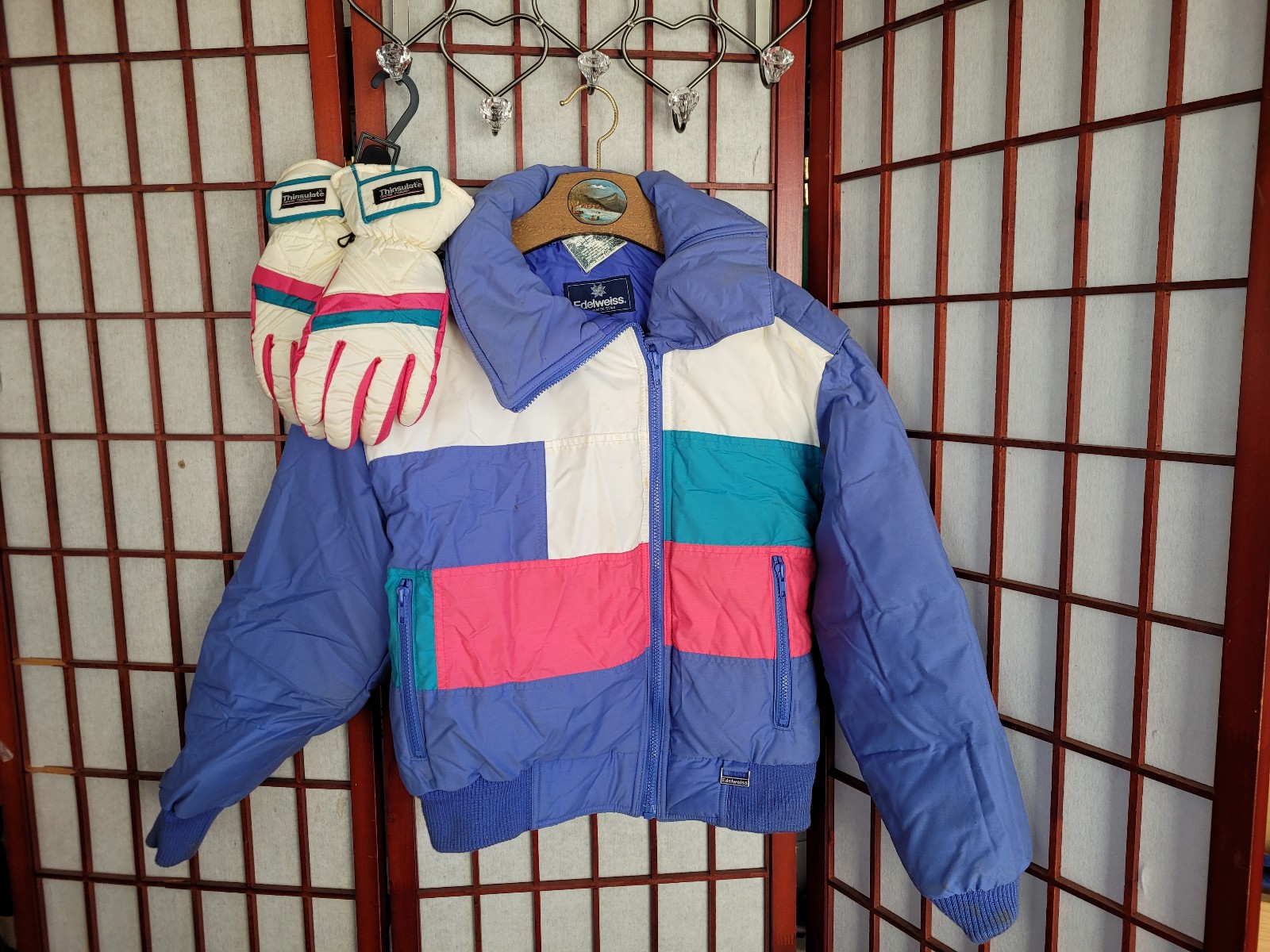 Edelweiss Vintage 80s/90s Pastel Puffer Ski Jacket Retro with Gloves
