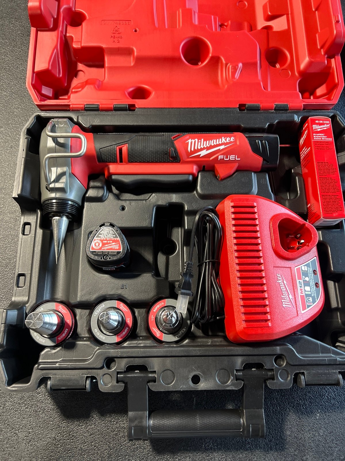 Milwaukee M12 FUEL Cordless ProPEX Expander, 3/8in.-1in., 2 Batteries,
