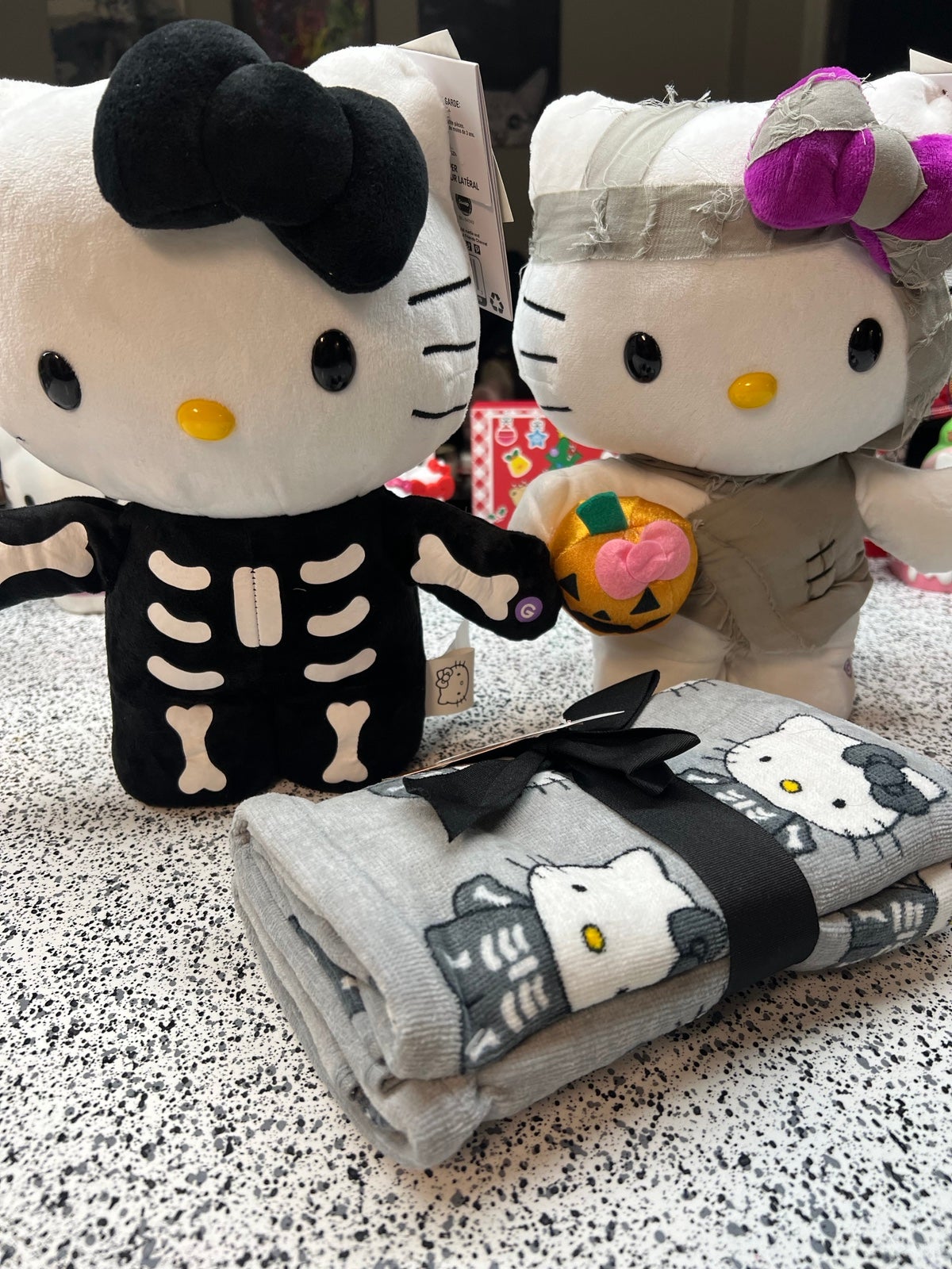 Hello Kitty Halloween steppers hand towel