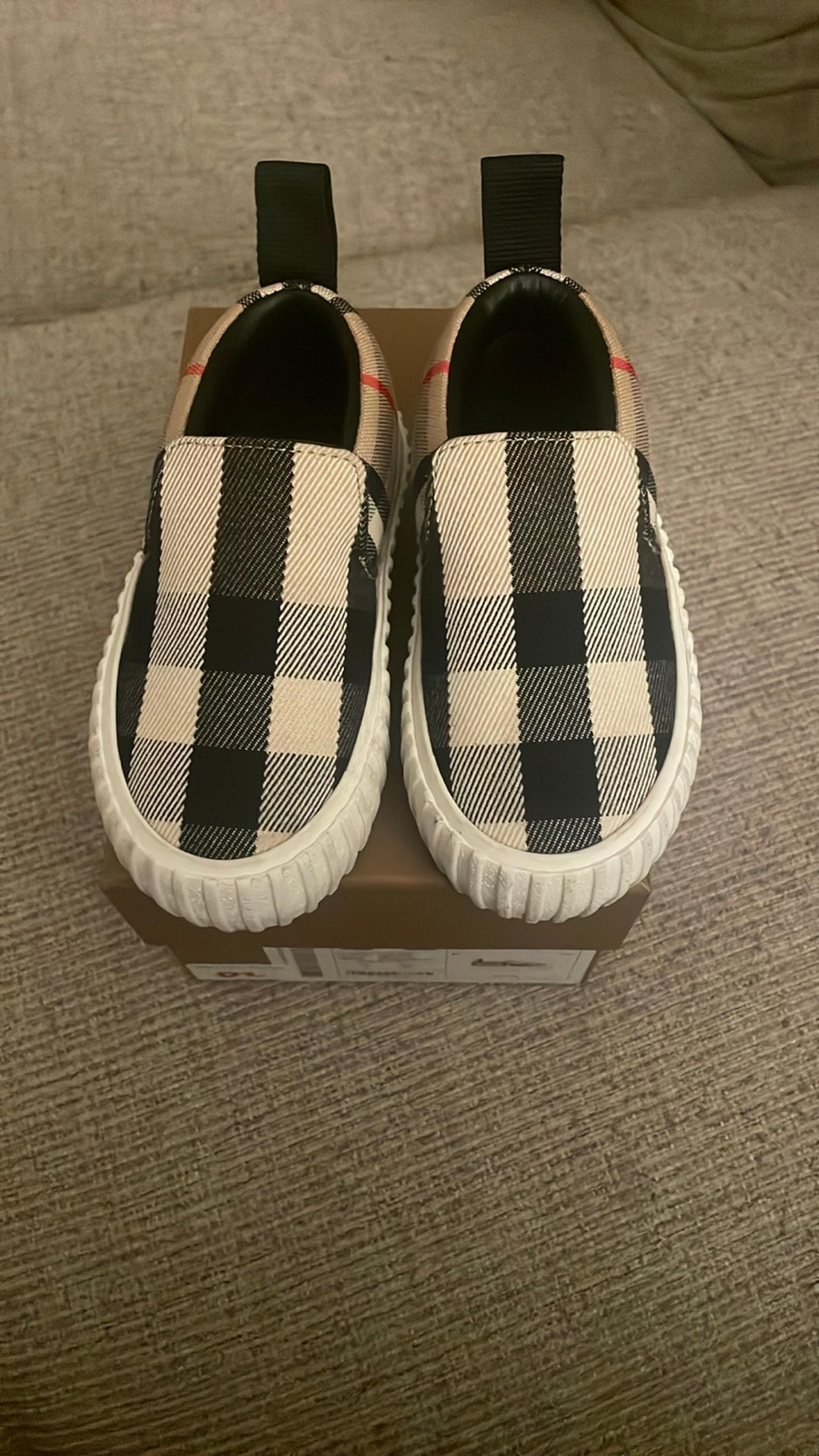 Burberry slide on sneakers good condition worn a handful of times. Size 6