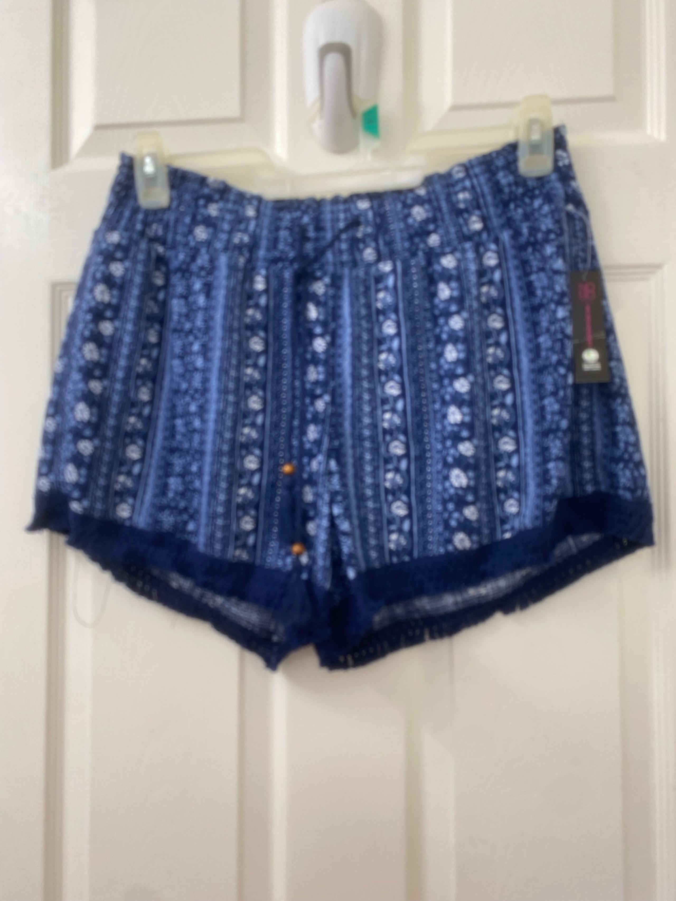 XXL (19)Womens no boundaries printed knit gauze shorts