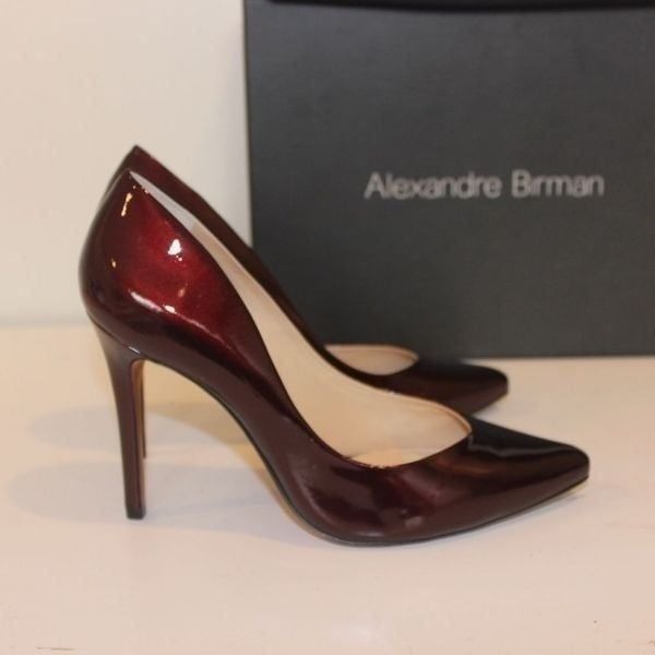 NEW Alexandre Birman Fechado Salto Alto Red Moroccan Heels