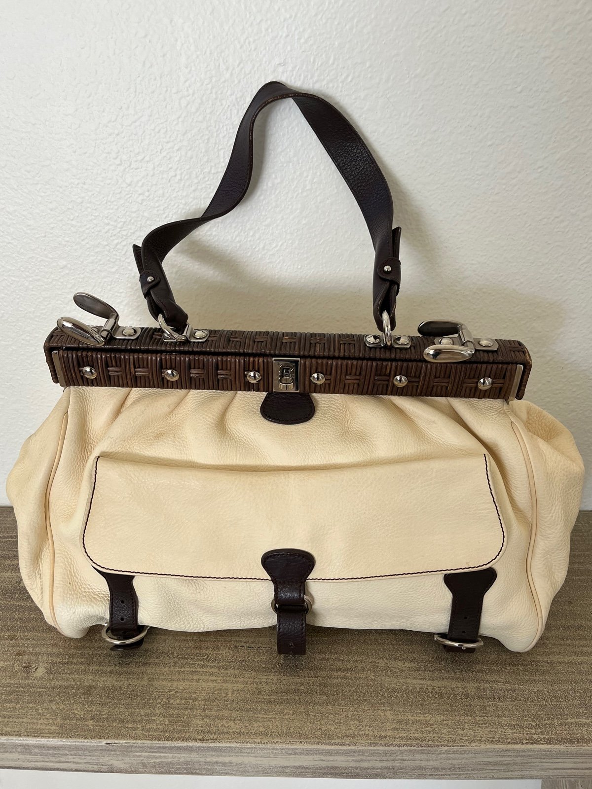 Salvatore Ferragamo Leather Starw Carry Bag
